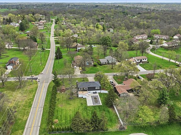 4th image of 3395 Triplecrown Dr
