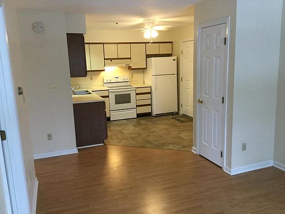 Kitchen viewed from livingroom
