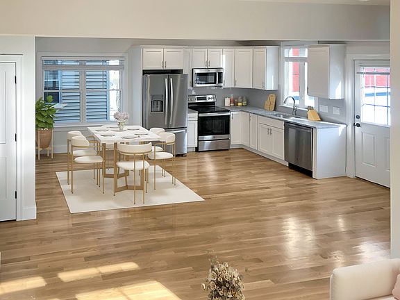 2nd image of 22 Henderson St #2