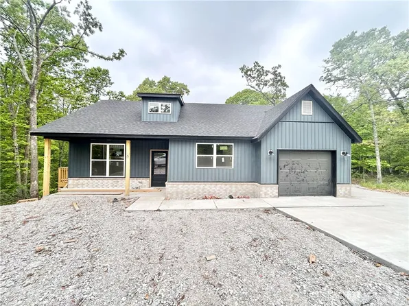8 Naver Ln, Bella Vista, AR 72715