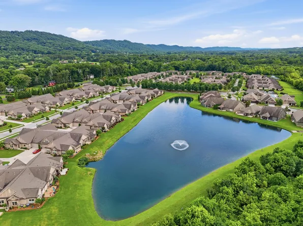 1746 Sedgefield Dr, Ooltewah, TN 37363