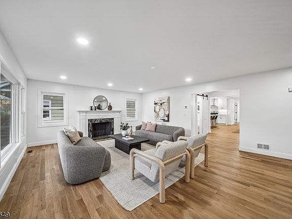 4th image of 5 Essex Rd