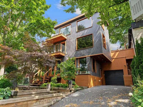 32 Regal Rd, Toronto, ON M6H 2J7