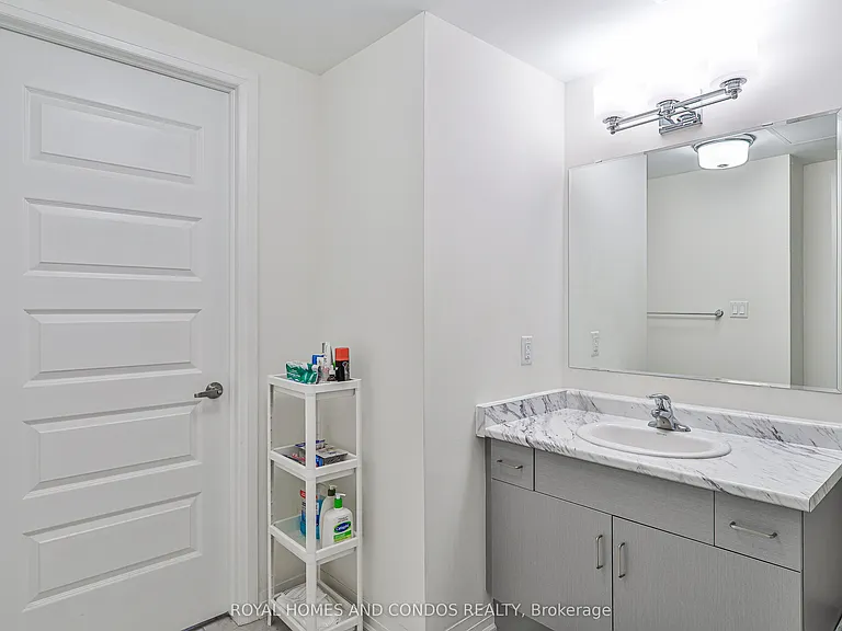 2 Adam Sellers St #601 — Photo 27