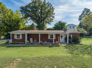 1102 N 5th St, Festus, MO 63028