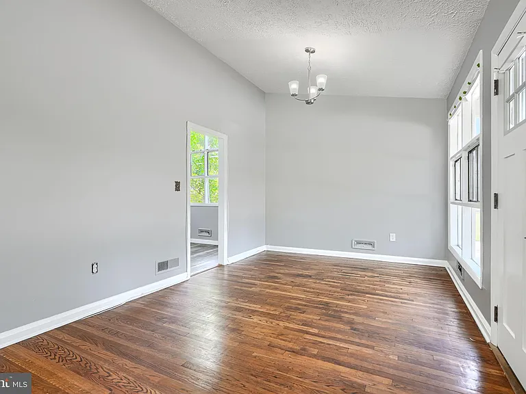 6901 Chippewa Dr — Photo 24