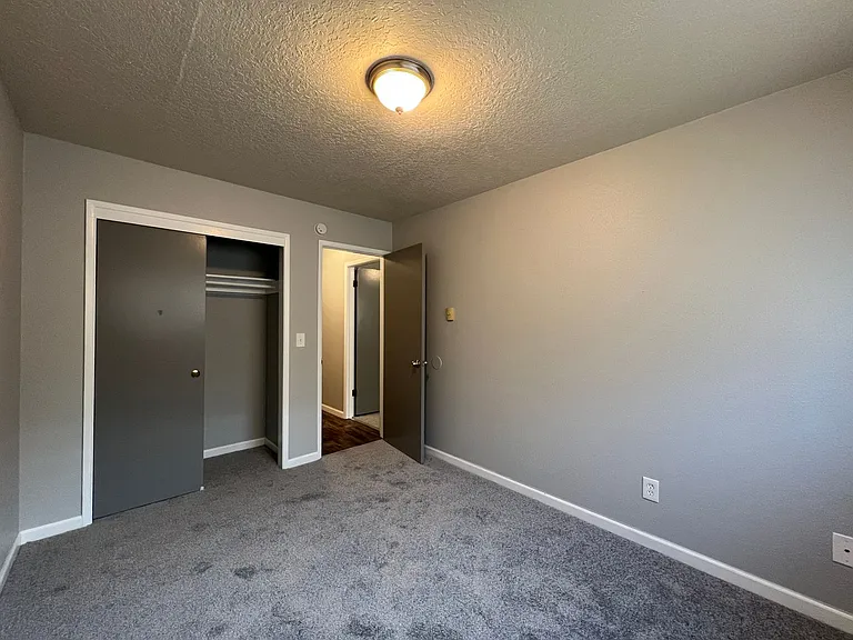 15220 SE Stark St #1-21 — Photo 55