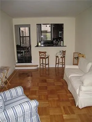 Rented by Evans Real Estate | media 19