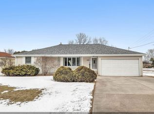 3495 Finger Rd, Green Bay, WI 54311