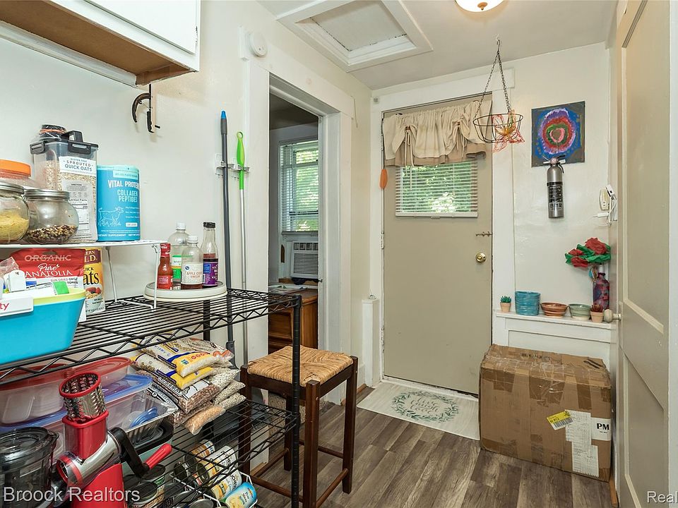 401 Pingree Blvd, photo 18
