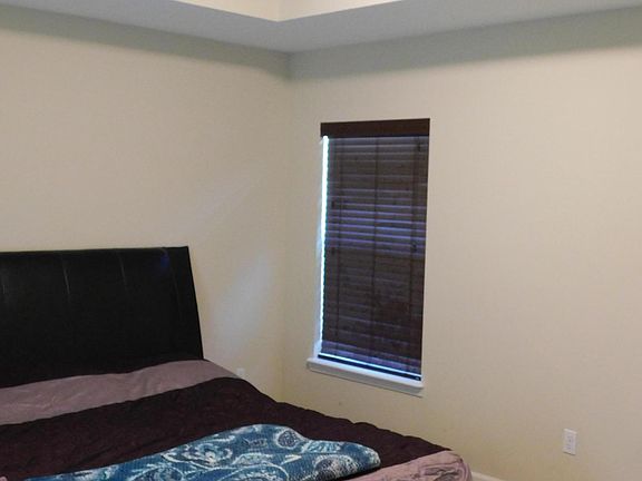5th image of 10924 Stanton Hills Dr E