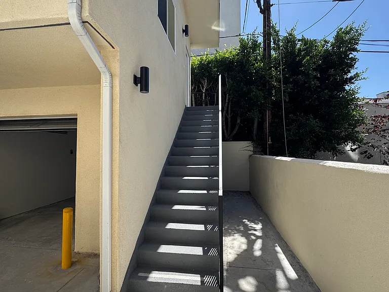 122 1/2 N Orlando Ave #122-1/2 — Photo 7