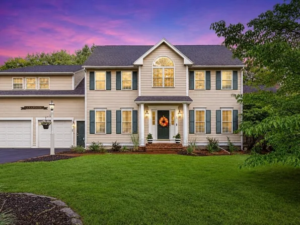 2 Sherwood Dr, Halifax, MA 02338