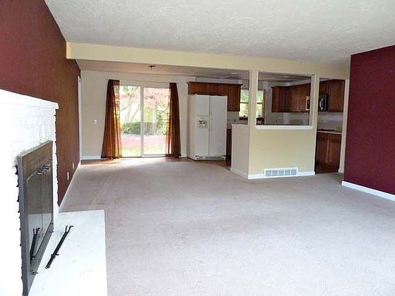 4th image of 6100 183rd Pl SW