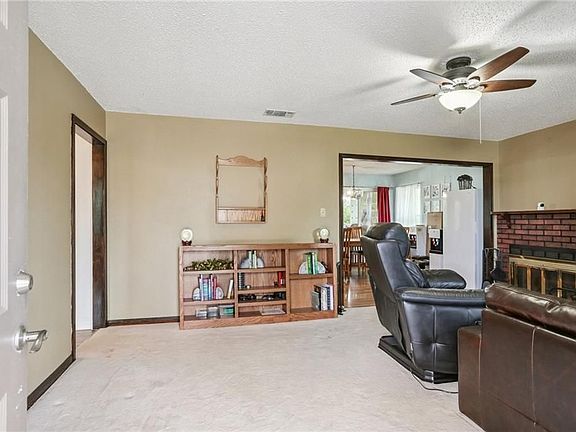 3rd image of 4361 Genoa Road