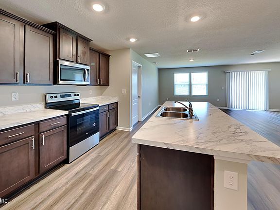 3rd image of 15639 PALFREY CHASE Drive
