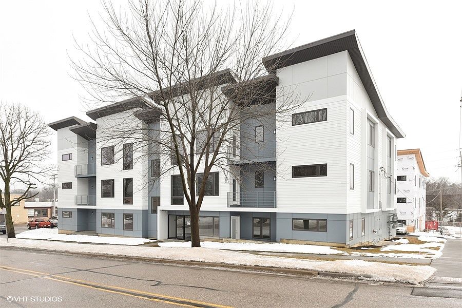 2nd image of 5001 Prospect Ave Unit 2B