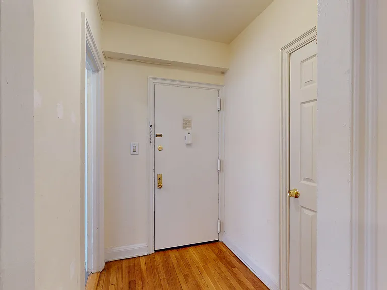 301 E 38th St #7J — Photo 13