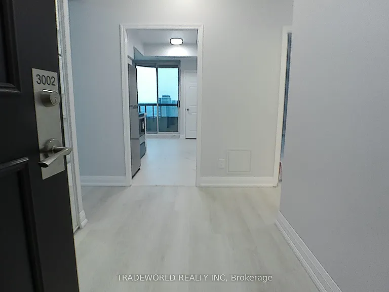 33 Empress Ave #3002 — Photo 4