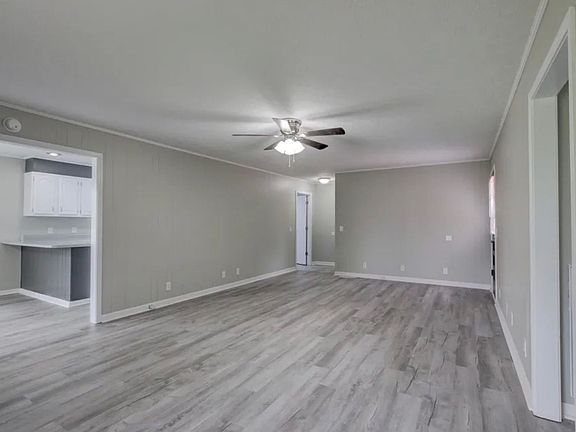 3rd image of 914 Adams Ave