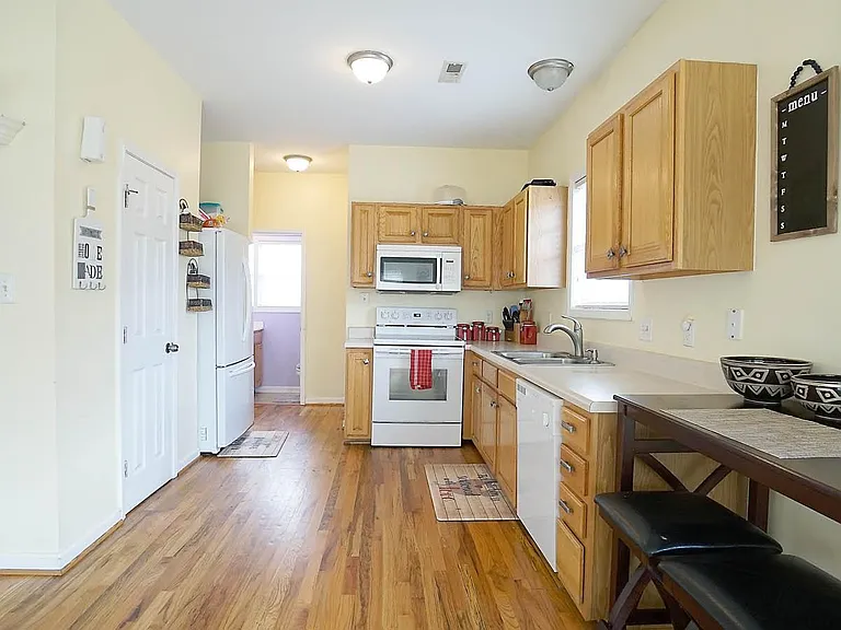 4320 Bay Rum Ln — Photo 7