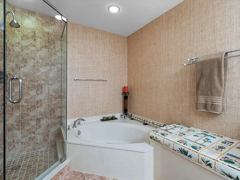 2379 Treasure Isle Dr #24 — Photo 19