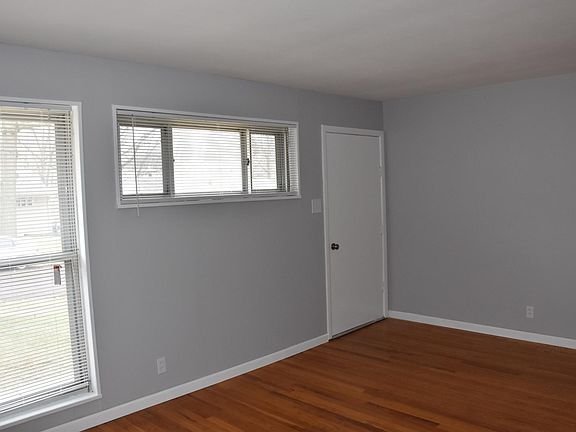 2nd image of 7809 Dartmoor Dr