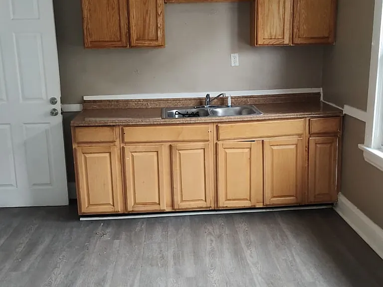 12702 Parkhill Ave — Photo 4