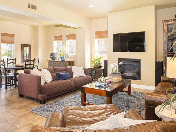 5th image of 765 Sage Crest Dr