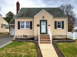 20 Clover St, Nutley, NJ 07110