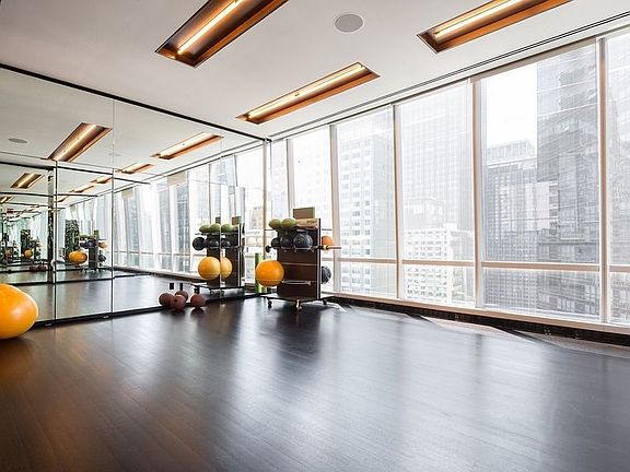 5th image of 157 W 57th St APT 42A
