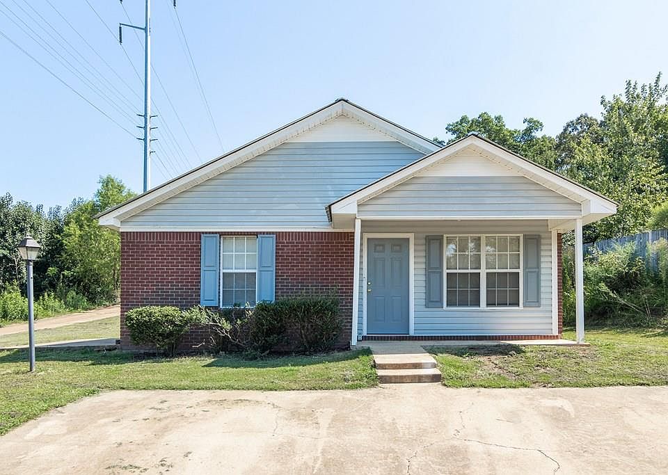 1st image of 611 Shiloh Dr