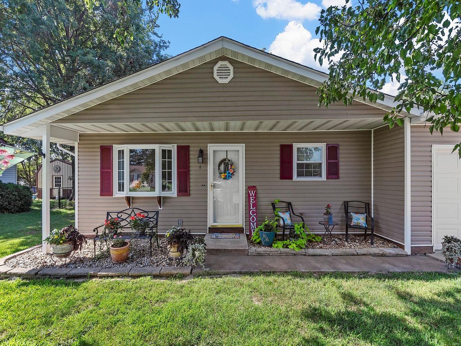 1 Adams St, Smithton, IL 62285 Zillow