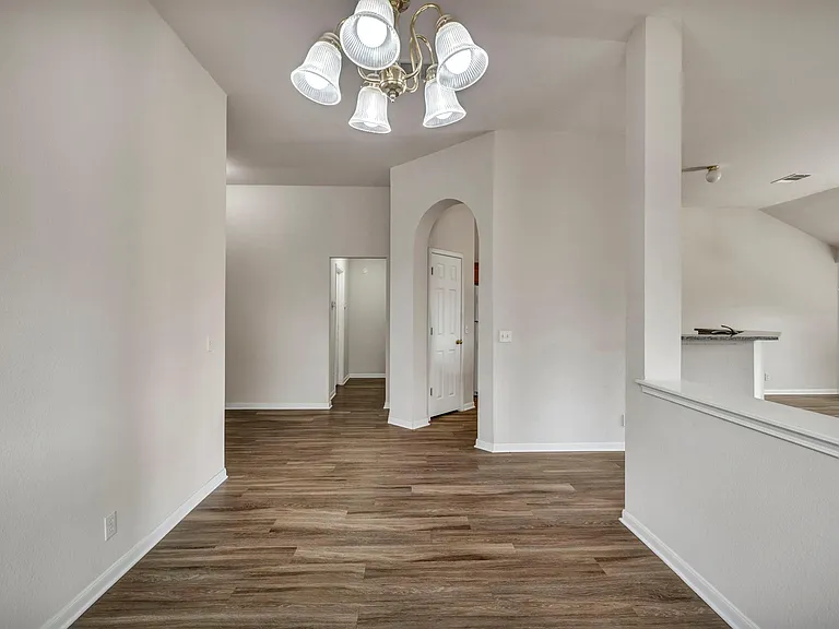 216 Meadowside Dr — Photo 18