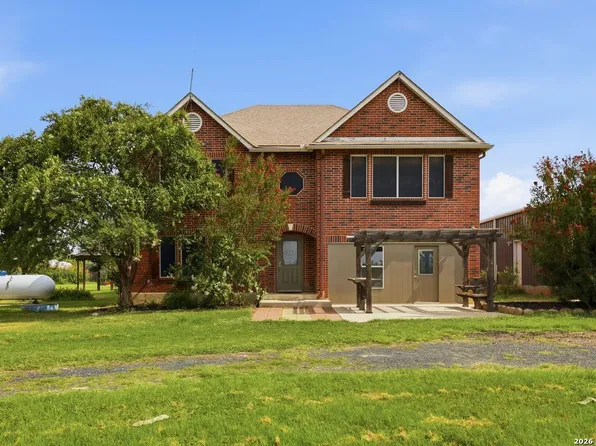 25 High Mdw, Lytle, TX 78052