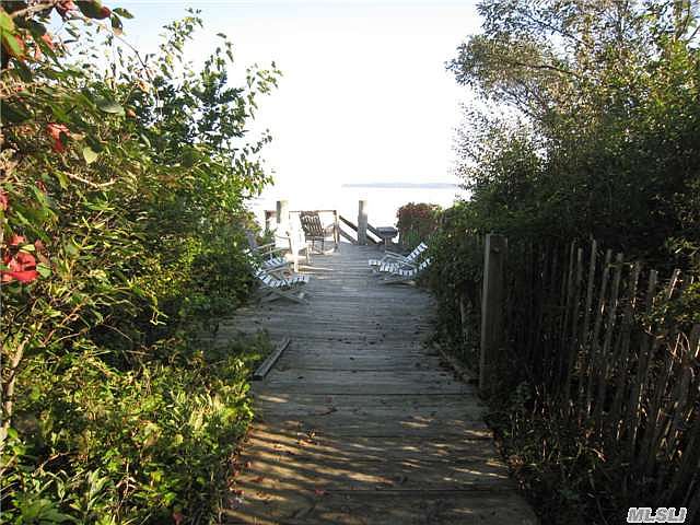 2nd image of 5 Beach Plum Ln