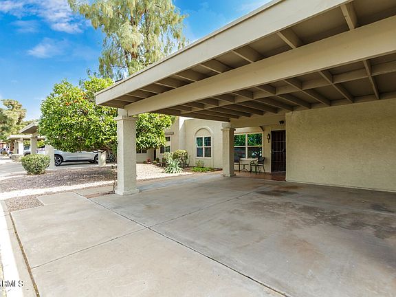 3rd image of 617 S Desert Flower Dr