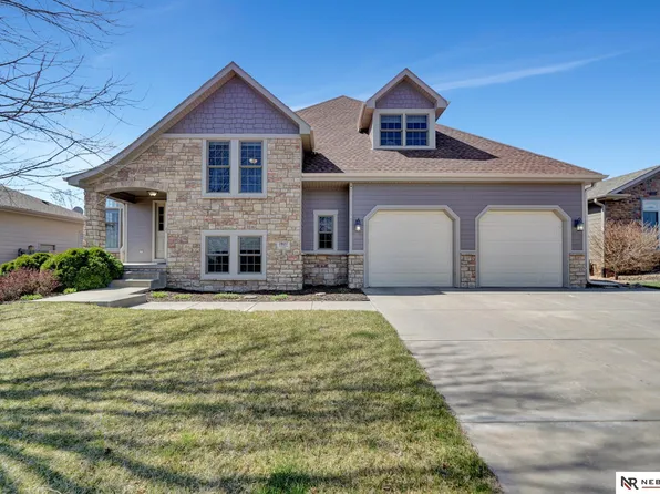 7807 Katrina Ln, Lincoln, NE 68512