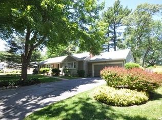 15 Apache Trl, Arlington, MA 02474