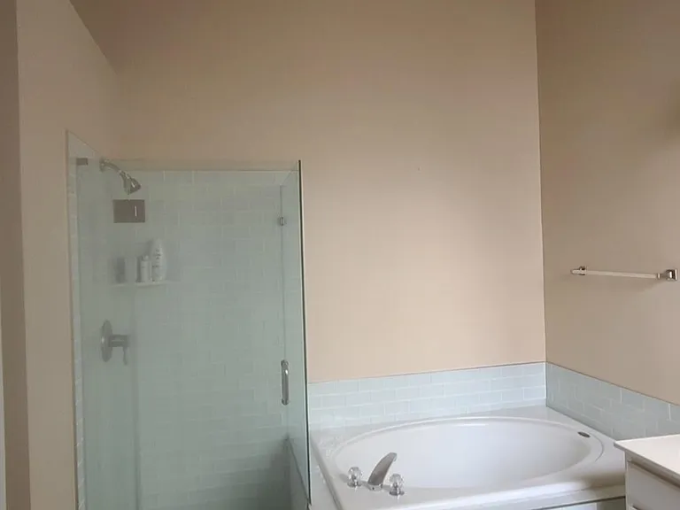 21219 Millwood Sq — Photo 10