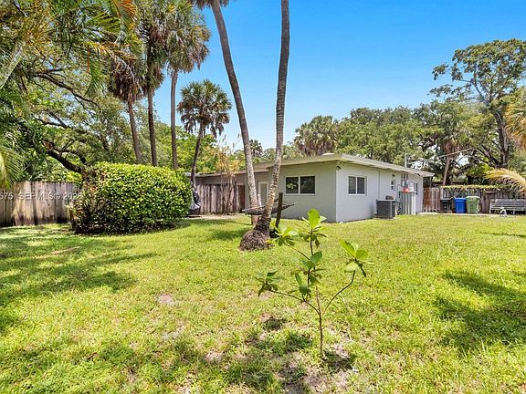 2nd image of 1548 SW 23rd Ct #1550B