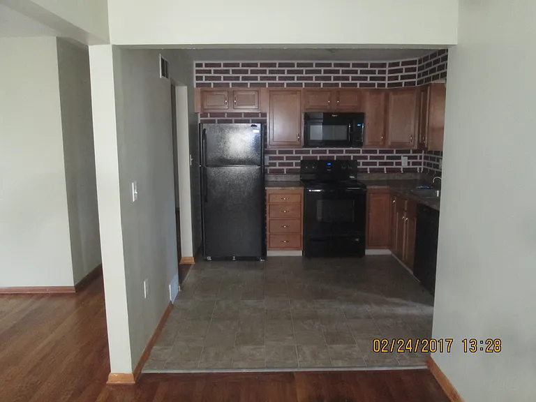 700 Savannah Dr — Photo 5
