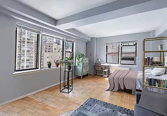 3rd image of 240 E 46th St APT 12B