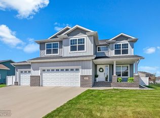 2842 McLeod Dr E, West Fargo, ND 58078