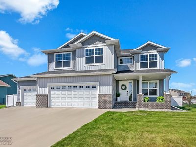 2842 McLeod Dr E, West Fargo, ND, 58078