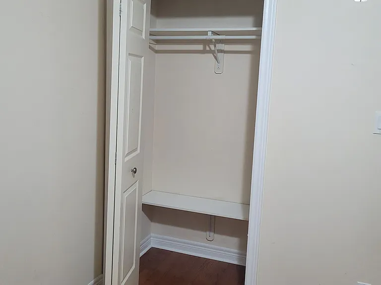 229 Chartland Blvd S — Photo 14