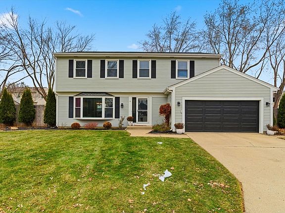 2nd image of 6 Saint Ives Ln