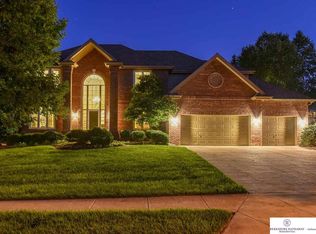 16605 Jones St, Omaha, NE 68118