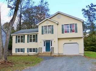 440 Northampton Rd, Tobyhanna, PA 18466