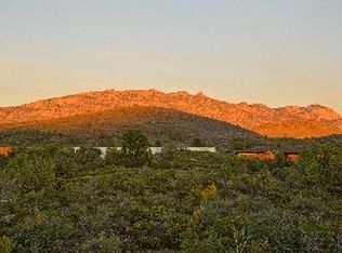 10262 Tough Country Trl W, Skull Valley, AZ 86338